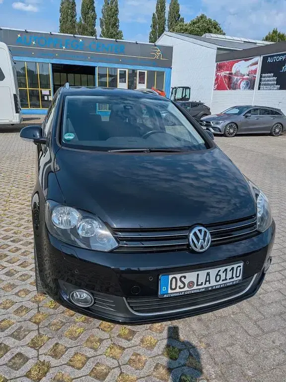 Gebraucht VW Golf Plus Cross Style 122 PS (89 kW) 2012 Schwarz Van / Kleinbus