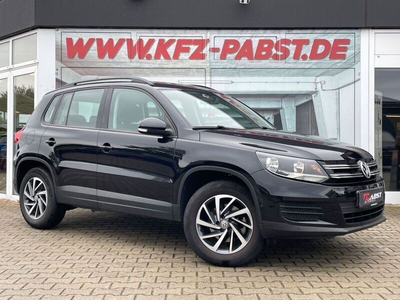 Schwarz Gebraucht 2013 VW Tiguan Trendline SUV | 9.990 € (Etwas zu teuer) - Bild 1/4