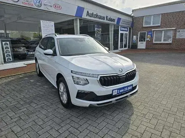 Gebraucht Skoda Kamiq Selection 116 PS (85 kW) 2025 Moonweiss metallic (metallic) SUV