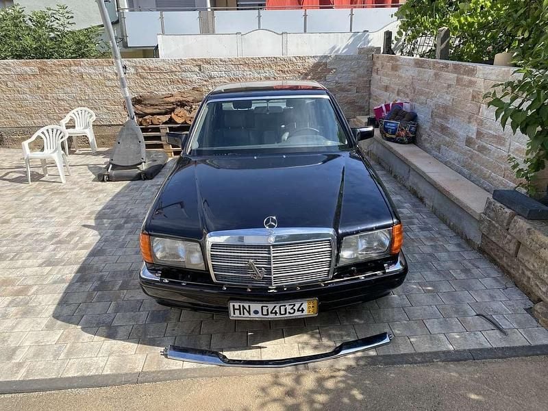 Gebraucht Mercedes 300 143 PS (105 kW) 1989 Schwarz Limousine
