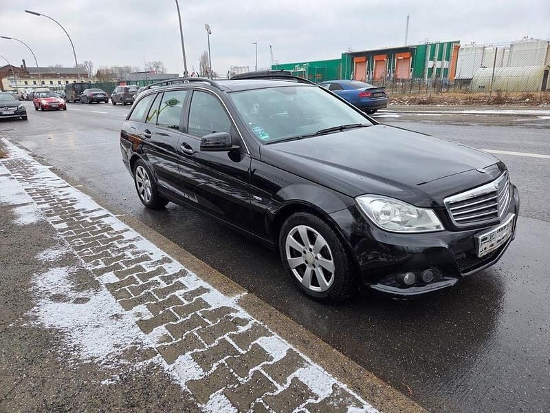 Second-hand Mercedes C180 120 CP (88 kW) 2012 Negru Break