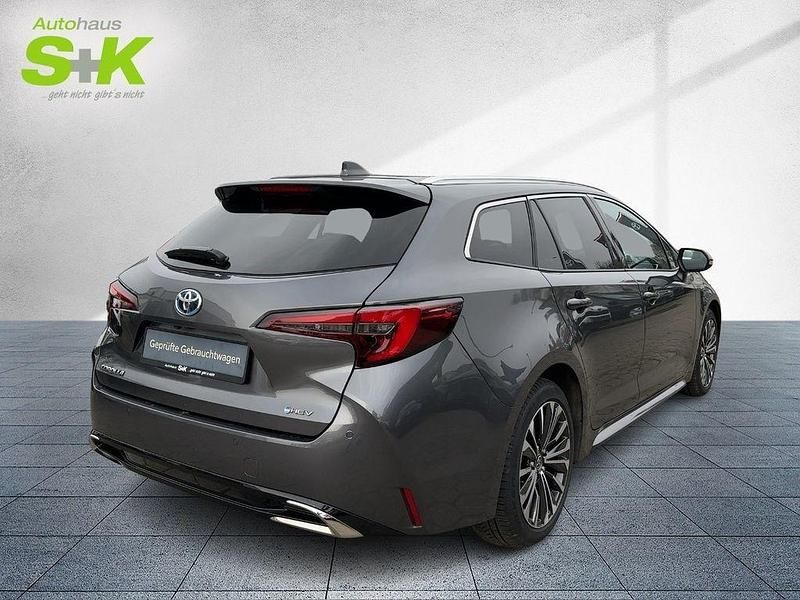Gebraucht Toyota Corolla Team 140 PS (102 kW) 2024 Marlingrau metallic Kombi