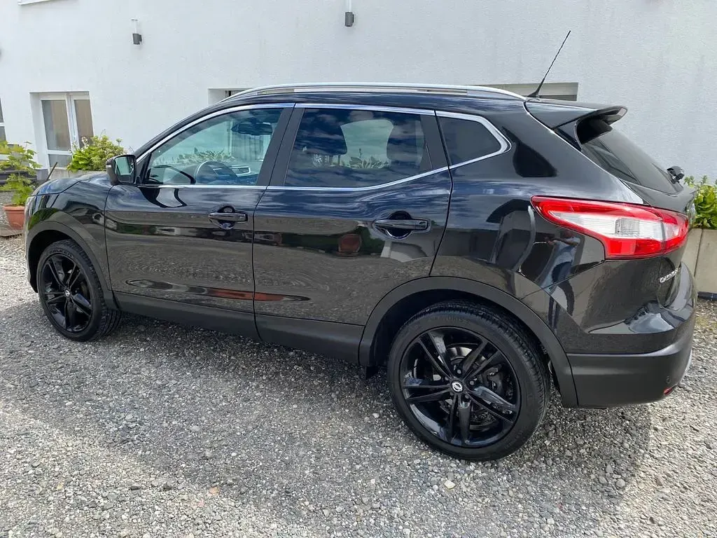 Gebraucht Nissan Qashqai Black Edition 131 PS (96 kW) 2016 Schwarz SUV