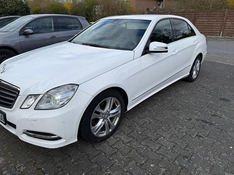 Gebraucht Mercedes E220 AMG 170 PS (125 kW) 2012 Limousine