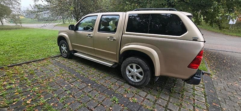 Gold Gebraucht 2008 Isuzu D-Max Abholung | 11.000 € (Fairer Preis) - Bild 1/4