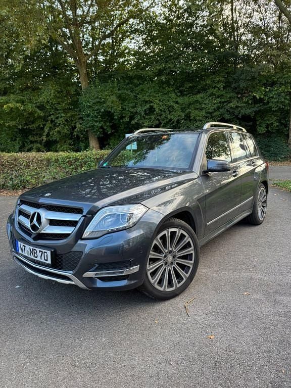 Grau Gebraucht 2015 Mercedes GLK220 SUV | 16.000 € (Superpreis) - Bild 1/4