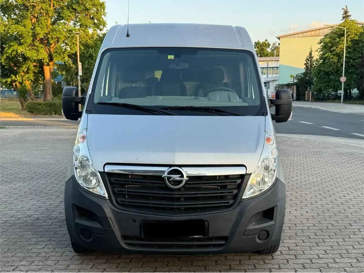Gebraucht Opel Movano 163 PS (119 kW) 2015 Silber Van / Kleinbus