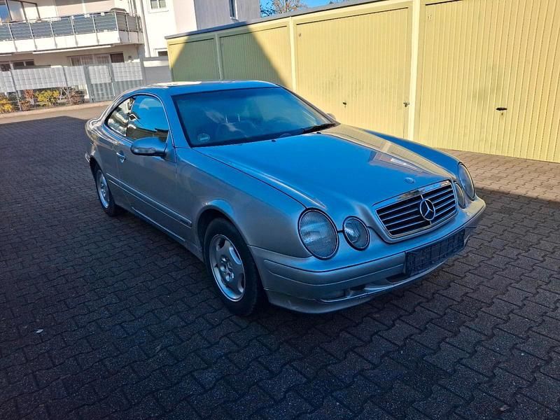 Gebraucht Mercedes CLK200 163 PS (119 kW) 2000 Silber Coupé