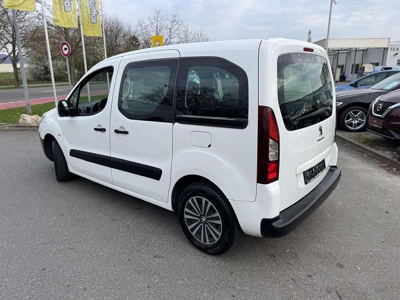 Gebraucht Peugeot Partner 98 PS (72 kW) 2013 Weiß Van / Kleinbus