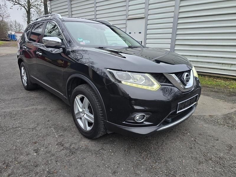 Schwarz Gebraucht 2014 Nissan X-Trail SUV | 8.490 € (Superpreis) - Bild 1/4
