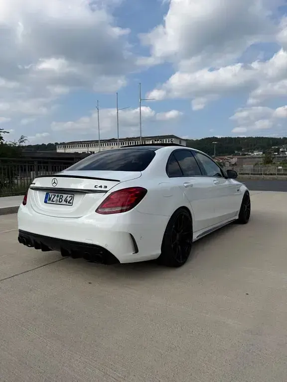 Gebraucht Mercedes C43 AMG AMG 367 PS (269 kW) 2017 Weiß Limousine