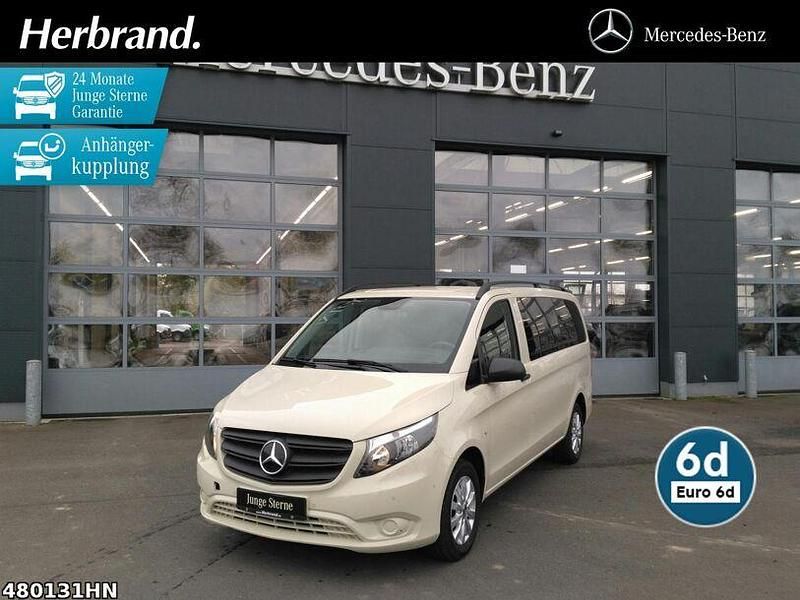 Grau Gebraucht 2023 Mercedes Vito Van / Kleinbus | 48.671 € - Bild 1/4