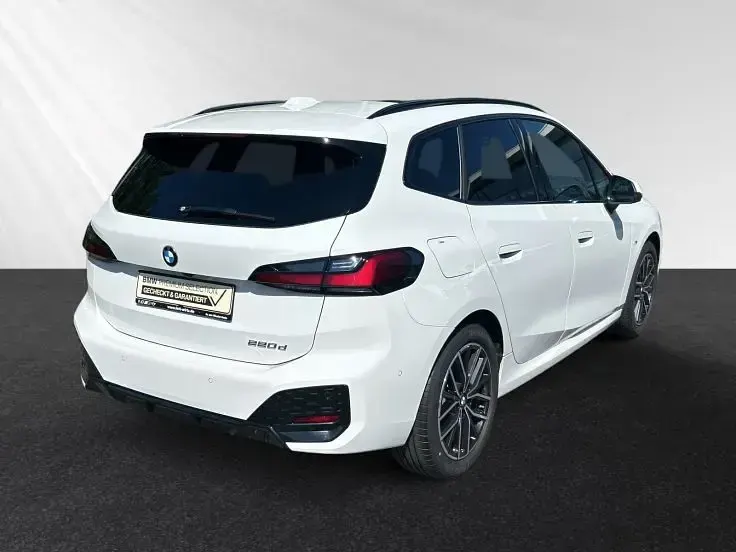 Gebraucht BMW 220 M Sport 163 PS (119 kW) 2025 Alpinweiss Coupé