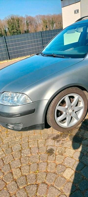 Gebraucht VW Passat 150 PS (110 kW) 2002 Grau Kombi