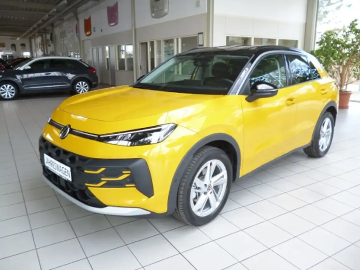 Gebraucht VW T-Roc Life 150 PS (110 kW) 2026 SUV