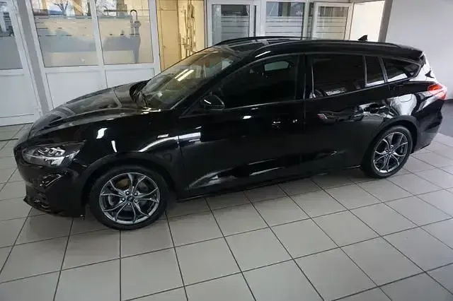 Używany Ford Focus ST-Line 176 KM (129 kW) 2020 Czarny Kombi