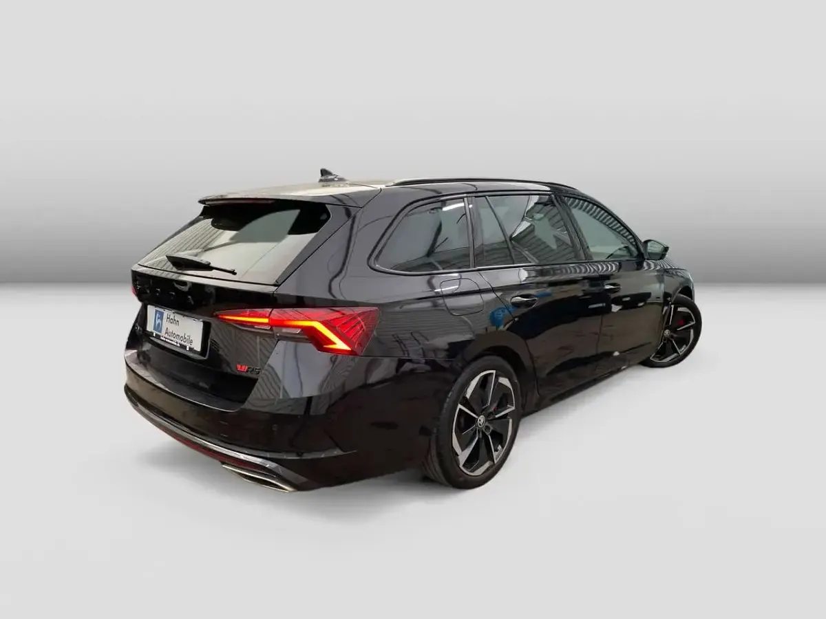 Gebraucht Skoda Octavia RS 245 PS (180 kW) 2022 Schwarzmagic perleffekt Kombi