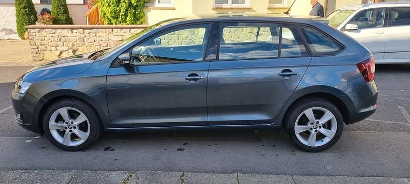 Gebraucht Skoda Rapid Cool Edition 95 PS (69 kW) 2018 Grau Limousine