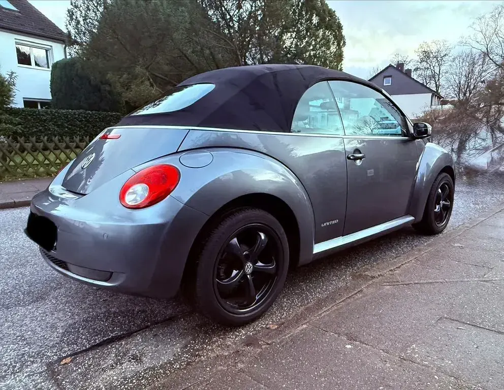 Gebraucht VW New Beetle 102 PS (75 kW) 2009 Grau Kleinwagen