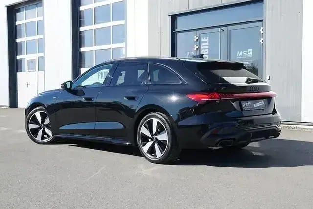 Gebraucht Audi A5 S-Line 204 PS (150 kW) 2025 Schwarz Kombi