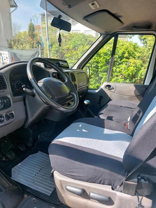 Second-hand Ford Transit 125 CP (91 kW) 2004 Alb Monovolum