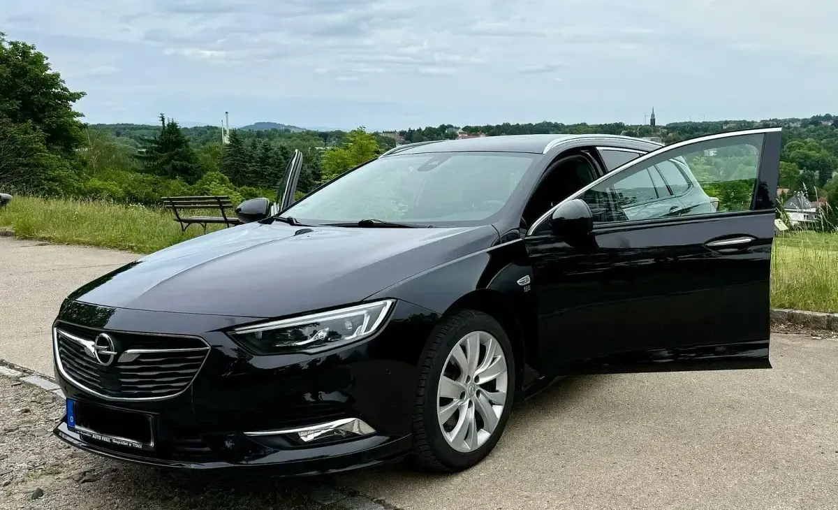 Gebraucht Opel Insignia Ultimate 200 PS (147 kW) 2019 Schwarz Kombi
