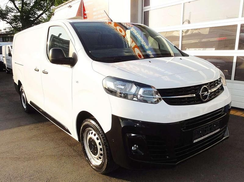 Gebraucht Opel Vivaro 122 PS (89 kW) 2022 Weiß Van / Kleinbus