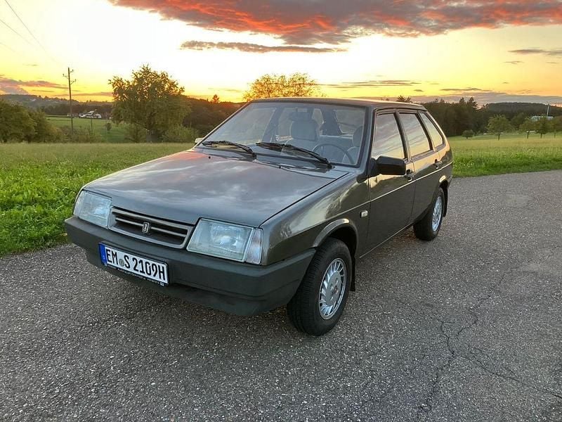 Gebraucht Lada 2109 72 PS (52 kW) 1991 Grau Limousine