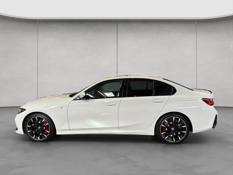 Gebraucht BMW 320 Sport Line 190 PS (139 kW) 2025 Alpinweiß uni Limousine