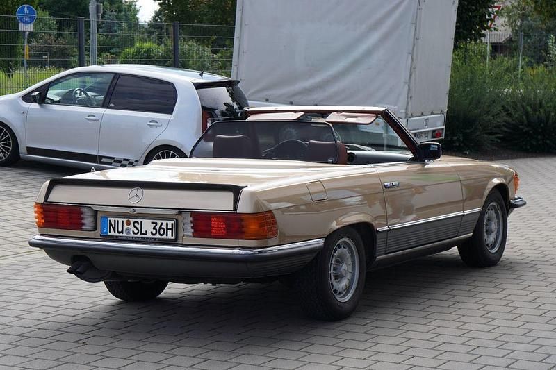 Gebraucht Mercedes SL500 241 PS (177 kW) 1981 Gold Cabrio