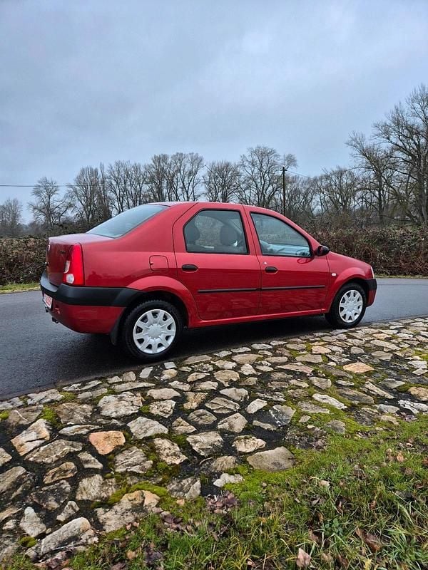 Rot Gebraucht 2008 Dacia Logan Limousine | 2.499 € (Fairer Preis) - Bild 1/4