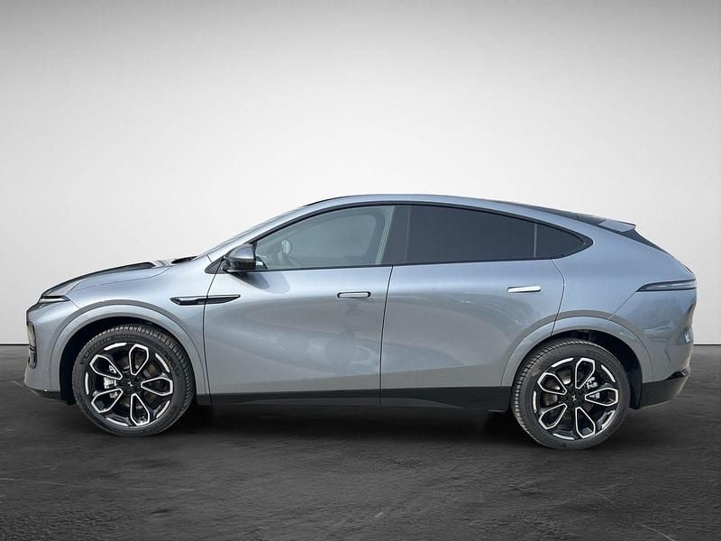 Neu XPENG G6 AWD Performance 356 kW (485 PS) 2026 Grau (graphite gray) SUV