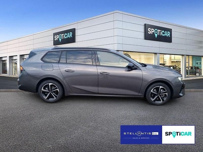 Gebraucht Opel Astra 131 PS (96 kW) 2024 Grau Limousine