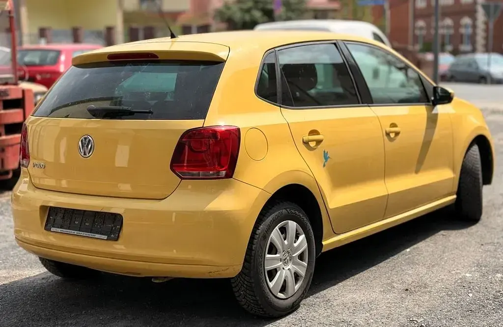 Usata VW Polo Trendline 69 CV (50 kW) 2011 Giallo Utilitaria