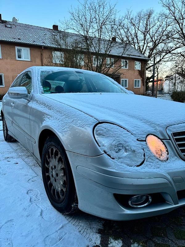 Occasion Mercedes E200 136 ch (100 kW) 2007 Argent Berline