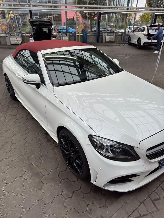 Weiß Gebraucht 2019 Mercedes C220 AMG line Cabrio | 31.500 € (Guter Preis) - Bild 1/4