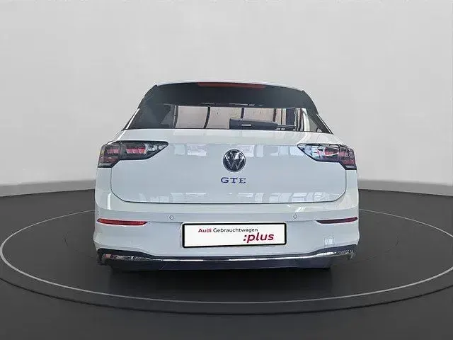 Gebraucht VW Golf VIII GTE 272 PS (200 kW) 2024 Pure white Limousine