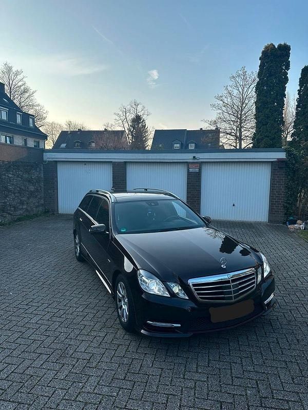 Gebraucht Mercedes E350 265 PS (194 kW) 2012 Braun Kombi