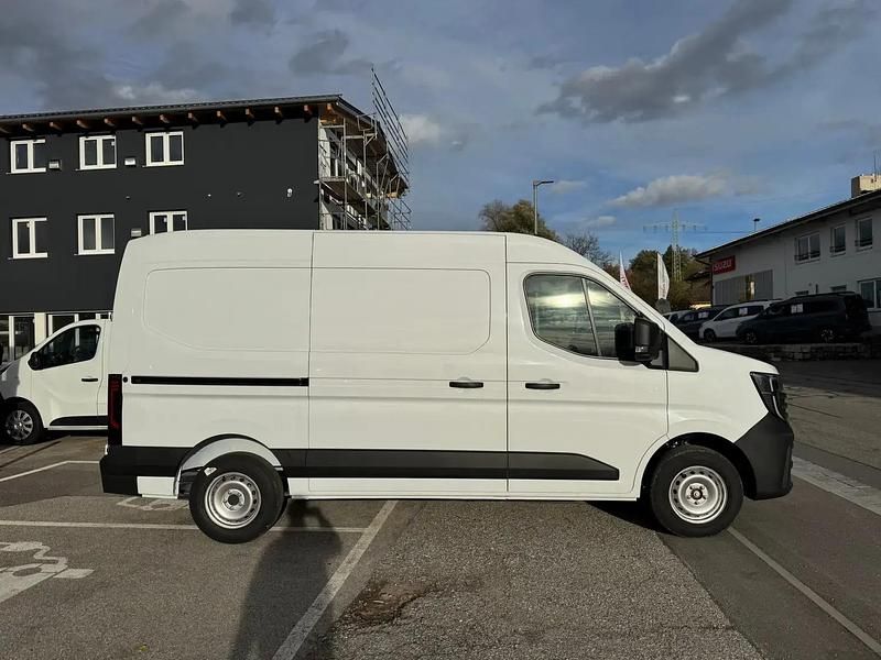 Neu Nissan Interstar Acenta 105 PS (77 kW) 2026 Weiß Van