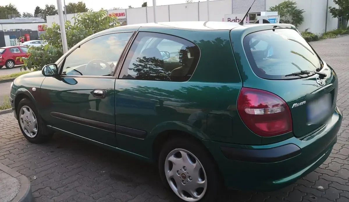 Brugt Nissan Almera 90 HK (66 kW) 2000 Blå Sedan