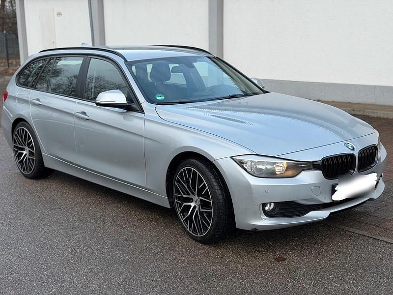 Gebraucht BMW 318 143 PS (105 kW) 2015 Silber Limousine