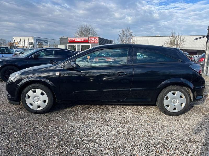Gebraucht Opel Astra GTC Innovation 116 PS (85 kW) 2008 Schwarz Coupé