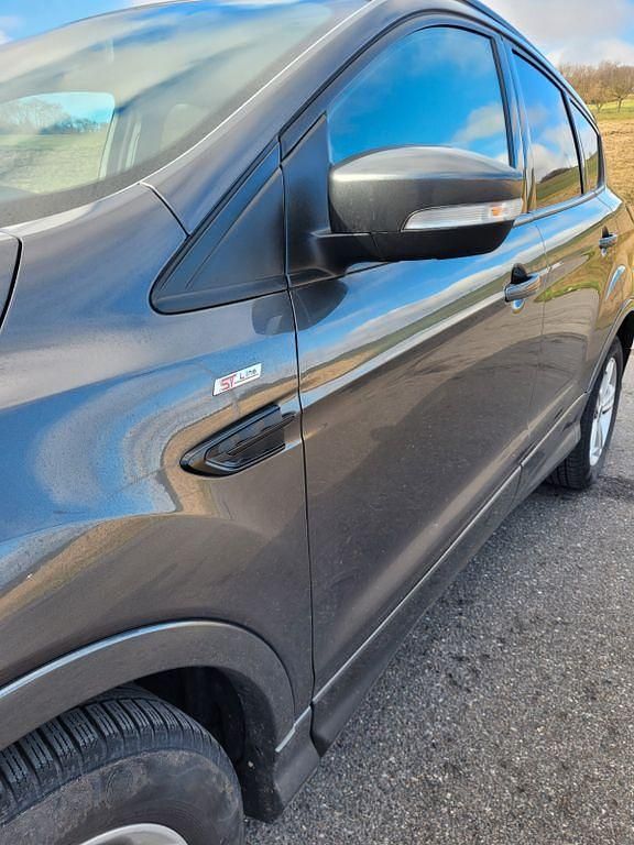 Gebraucht Ford Kuga ST-Line 150 PS (110 kW) 2017 Grau SUV
