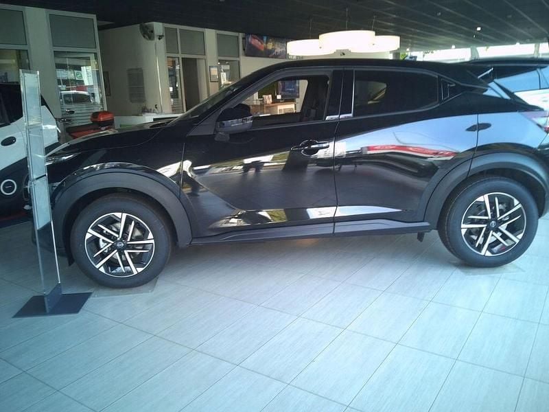 Neu Nissan Juke N-Connecta 143 PS (105 kW) 2025 Schwarz SUV