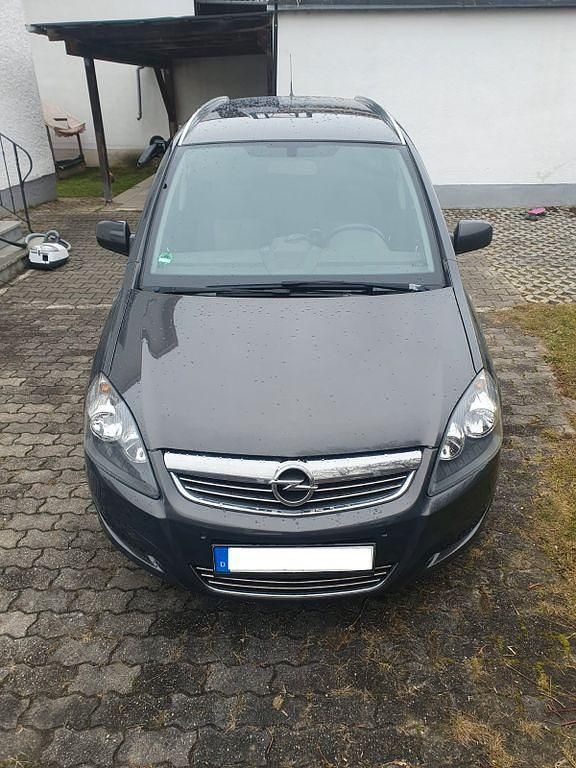 Gebraucht Opel Zafira 110 PS (80 kW) 2014 Grau Van / Kleinbus