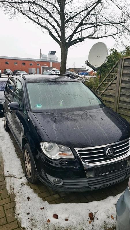 Gebraucht VW Touran 140 PS (102 kW) 2008 Schwarz Van / Kleinbus
