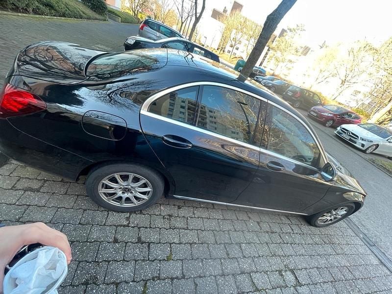 Gebraucht Mercedes C220 200 PS (147 kW) 2020 Schwarz Limousine