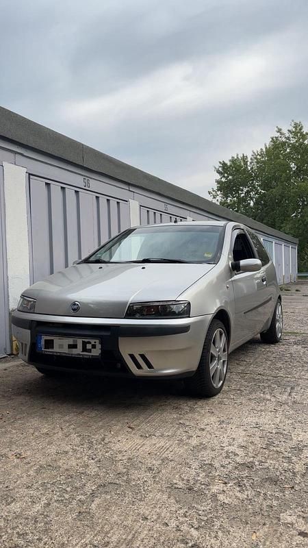 Silber Gebraucht 2000 Fiat Punto Kleinwagen | 1.600 € - Bild 1/4