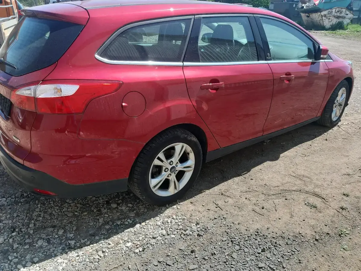 Brugt Ford Focus 125 HK (91 kW) 2012 Rød Stationcar