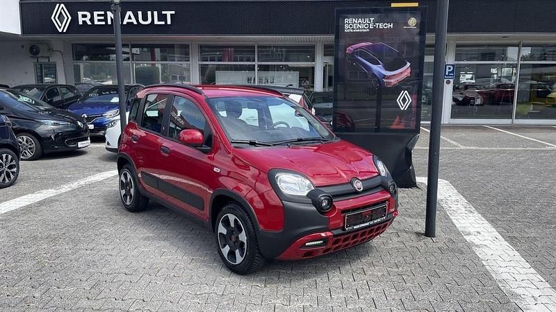 Rot Gebraucht 2023 Fiat Panda Red Kleinwagen | 12.970 € (Fairer Preis) - Bild 1/4
